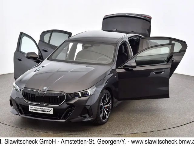 BMW i5 Sedan