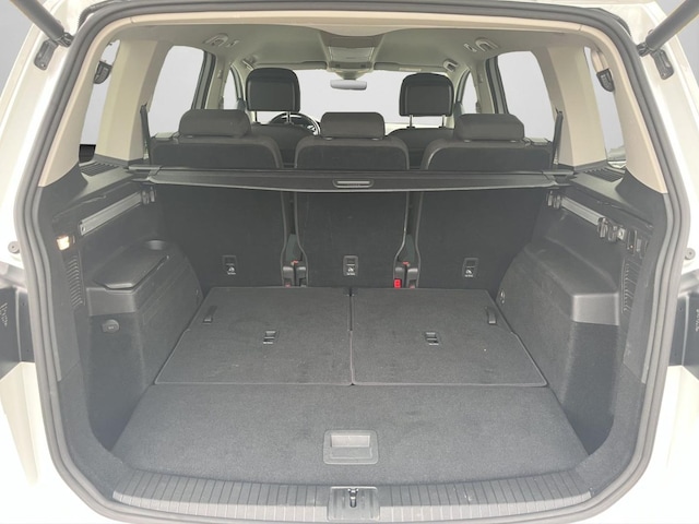 Volkswagen Touran 1.5 TSI IQ.Drive