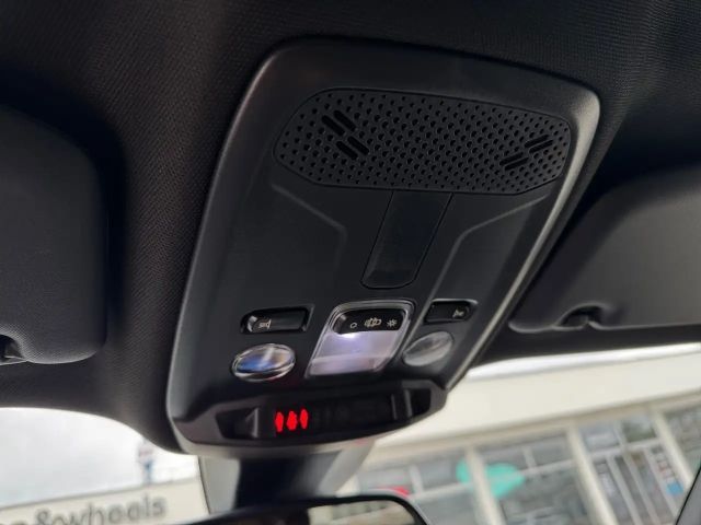 Peugeot 2008 Allure Pack EAT8 PureTech