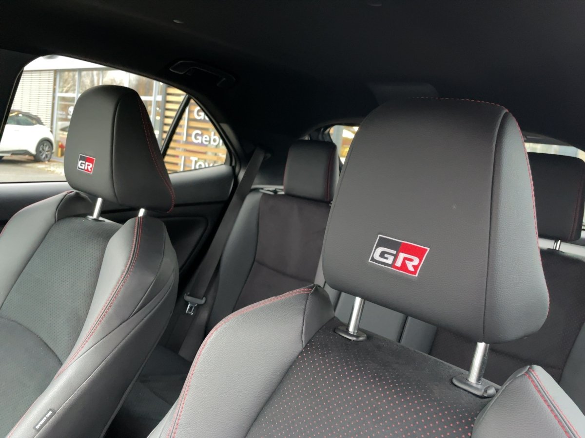 Toyota Yaris Cross 5-deurs Bi-Tone GR