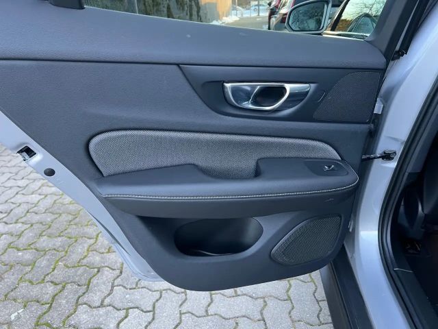 Volvo V60 Cross Country AWD Plus