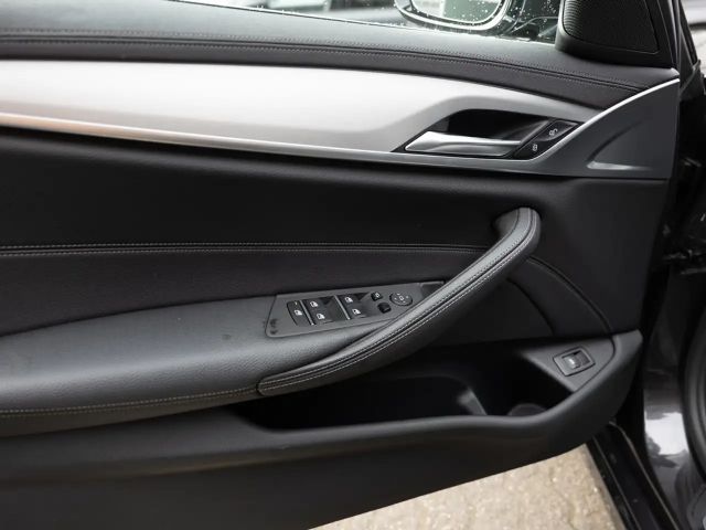 BMW 520 520d Luxury Line Touring