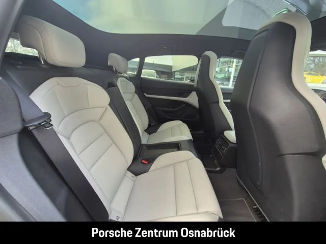 Porsche Taycan 4S Cross Turismo