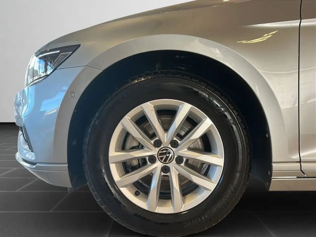 Volkswagen Passat 1.5 TSI Business DSG Variant