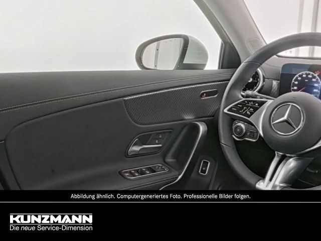 Mercedes-Benz A 250 A 250 e Premium