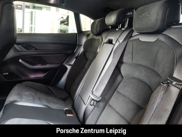 Porsche Taycan GTS Sport Turismo