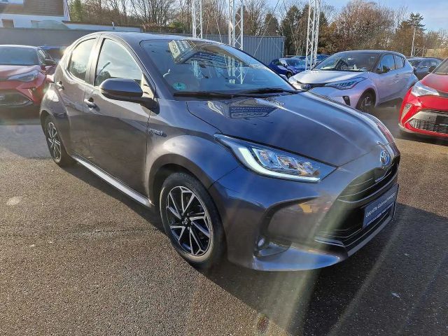 Toyota Yaris Comfort Hybride Team D