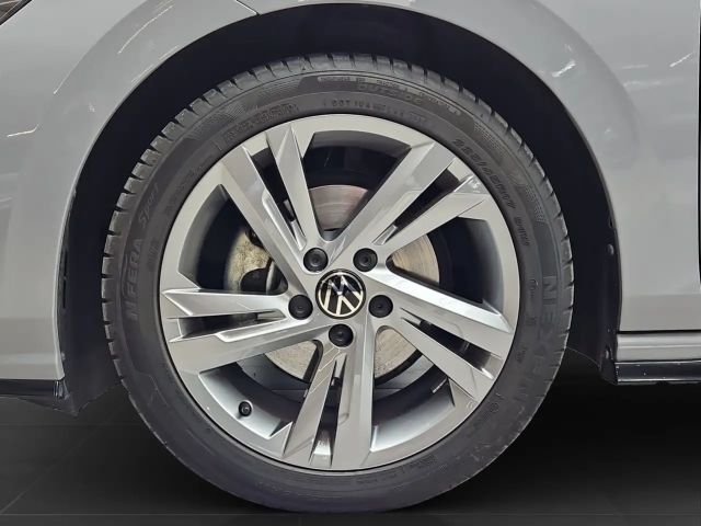 Volkswagen Golf 1.5 TSI R-Line Variant