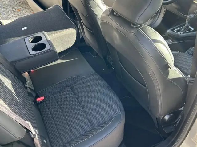 Renault Arkana E-Tech Intens