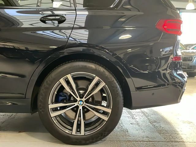 BMW X7 M50i