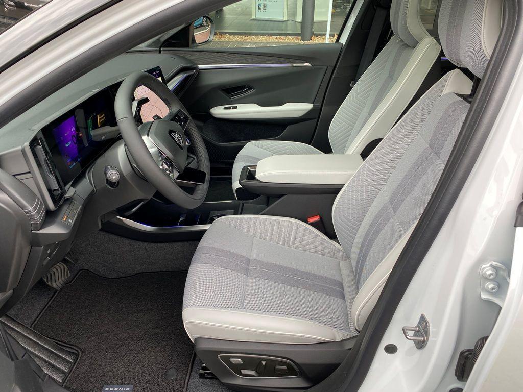 Renault Scenic E-Tech Iconic