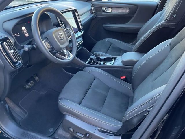 Volvo XC40 Dark Plus