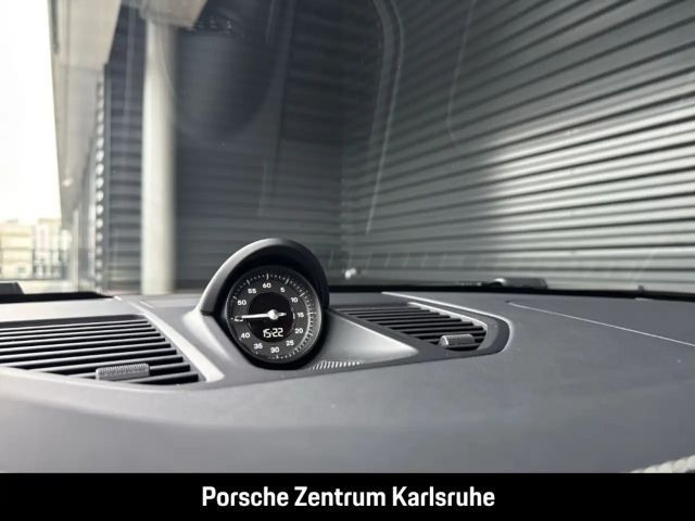 Porsche 992 4 Cabrio Carrera GTS