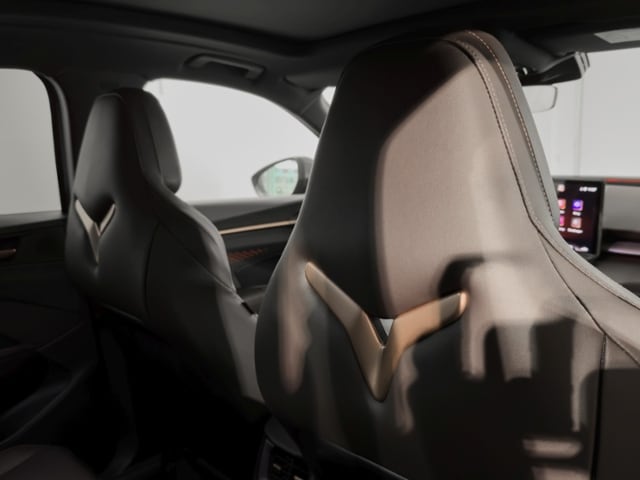 Cupra Terramar 1.5 e-Hybrid VZ