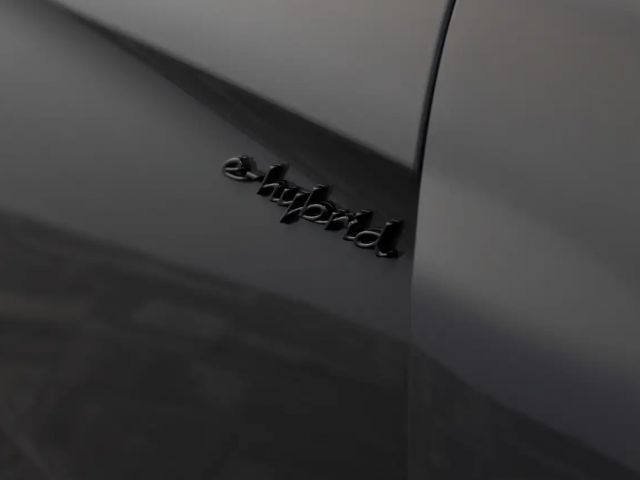 Porsche Panamera 4 E-Hybrid