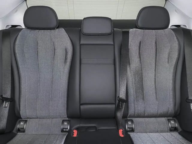 Mercedes-Benz E 220 AVANTGARDE E 220 d Sedan