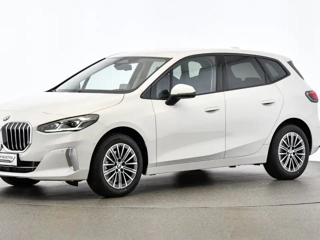 BMW 218 218d Active Tourer Luxury Line Sedan