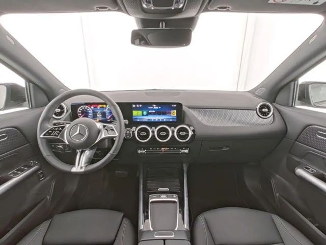 Mercedes-Benz GLA 200 Progressive