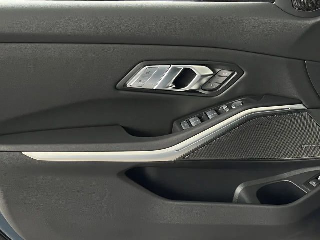 BMW 320 320d M-Sport Touring xDrive