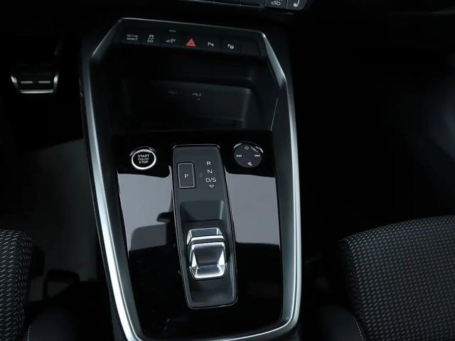 Audi A3 45 TFSI Hybride S-Line Sedan