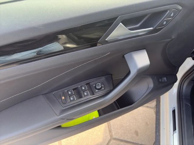 Volkswagen T-Roc 1.5 TSI R-Line Style