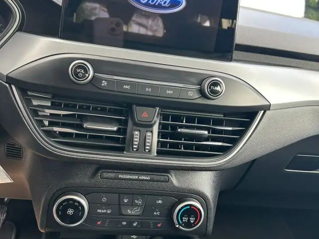 Ford Focus Cool & Connect Wagon