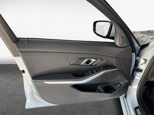 BMW 320 320i Touring