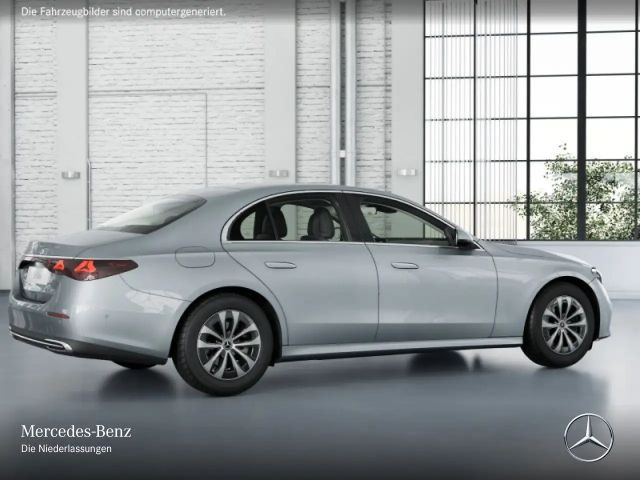 Mercedes-Benz E 200 AVANTGARDE Sedan