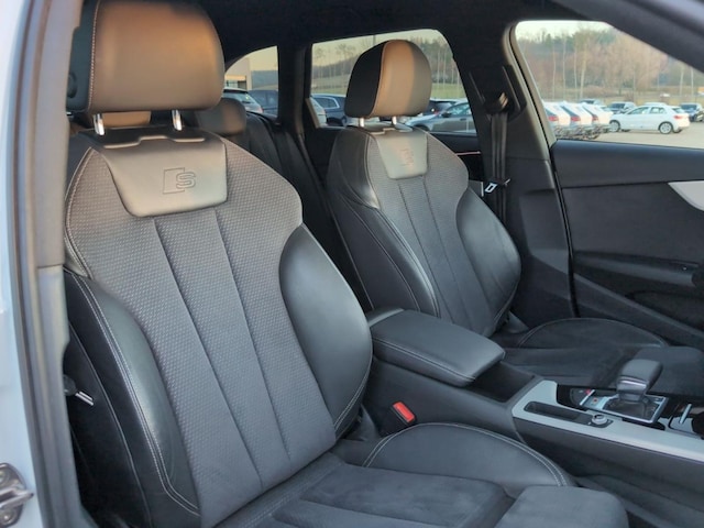 Audi S4 Avant Quattro