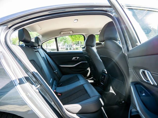 BMW 320 Sedan xDrive