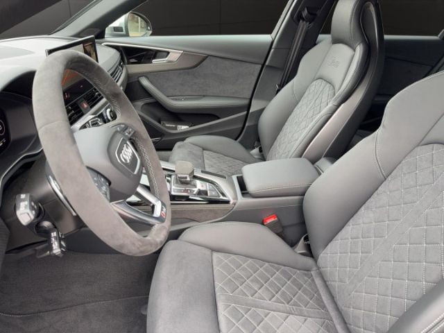 Audi RS4 Avant Quattro