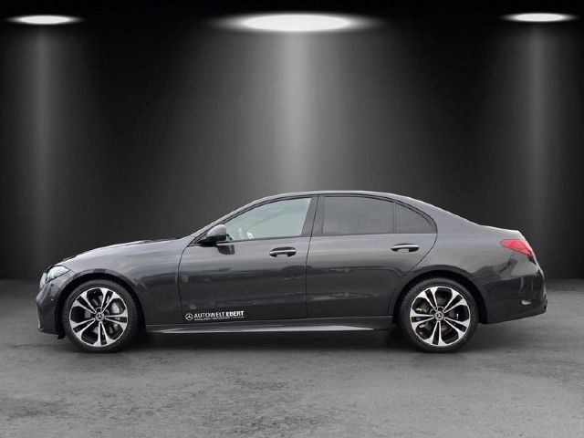 Mercedes-Benz C 220 AMG Line C 220 d Sedan