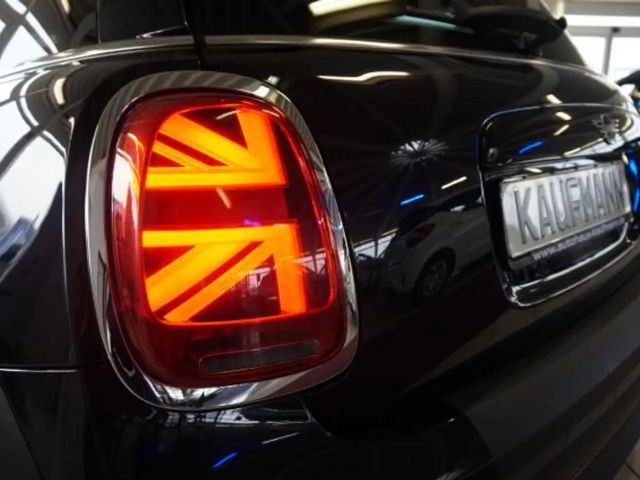 MINI Cooper COOPER 1,5 CAMDEN LEDER NAVI LED SHZ TEMPOMAT 17"