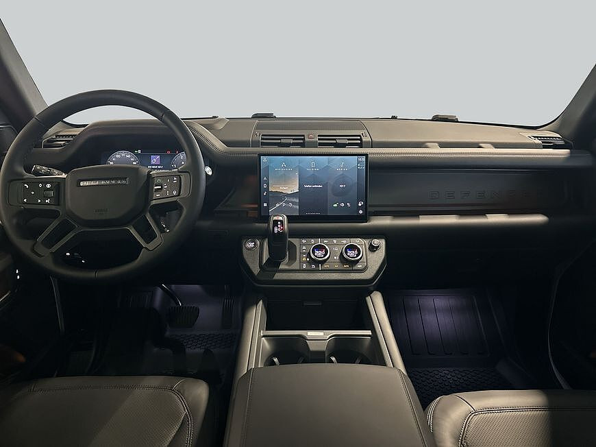 Land Rover Defender 110