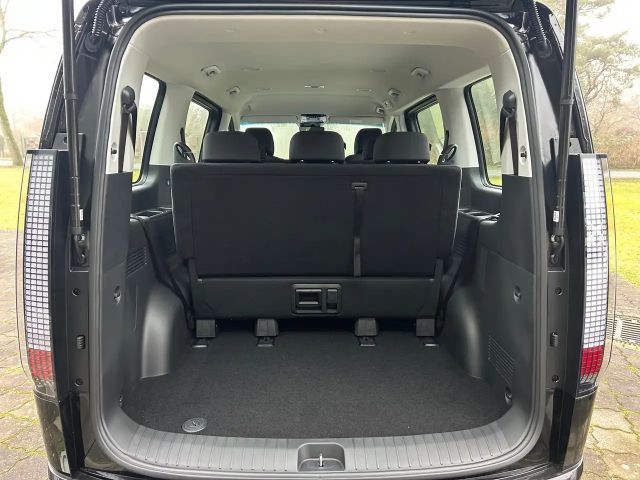 Hyundai Staria Trend