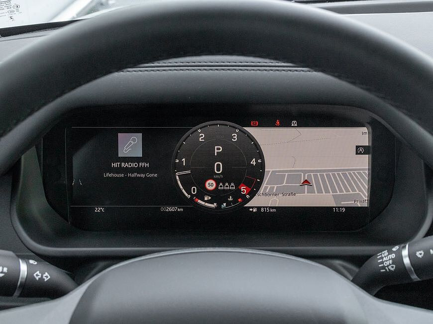 Land Rover Defender 110 Dynamic SE