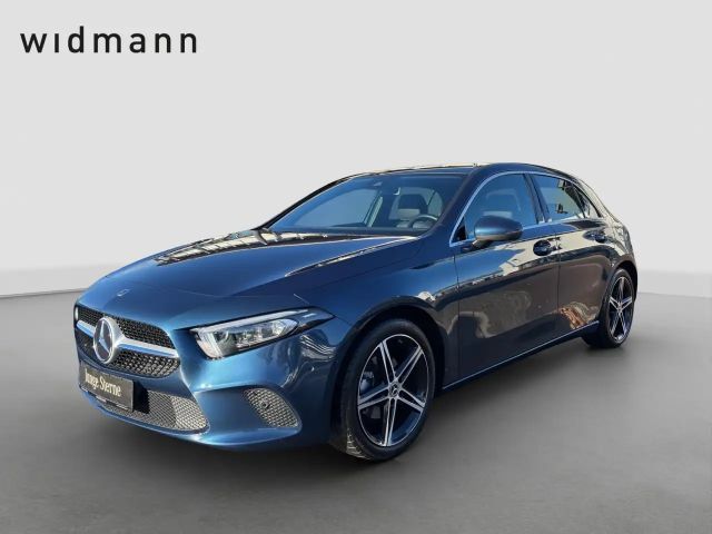 Mercedes-Benz A 180 **Multibeam*360°Kamera*Panorama*Navi*PTS**