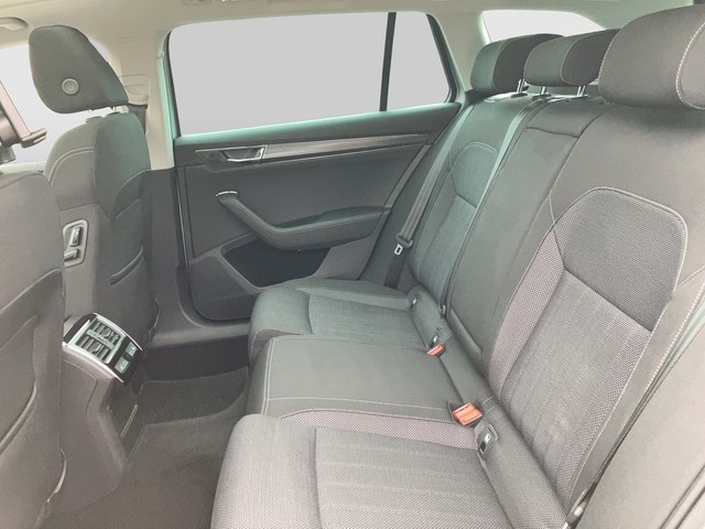 Skoda Superb 2.0 TDI Combi Style Style