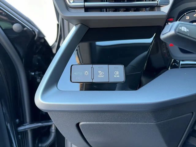 Audi A3 30 TFSI Sedan