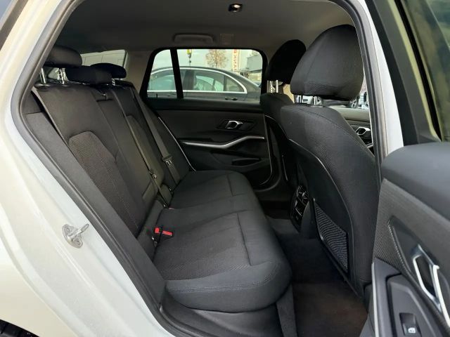 BMW 320 320d Touring xDrive