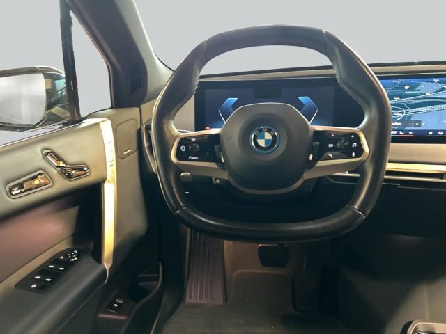 BMW iX xDrive40