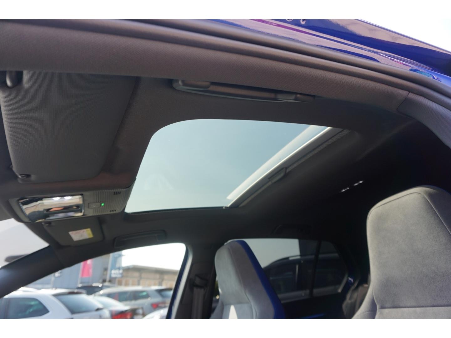 Volkswagen Golf 2.0 TSI 4Motion Golf VIII