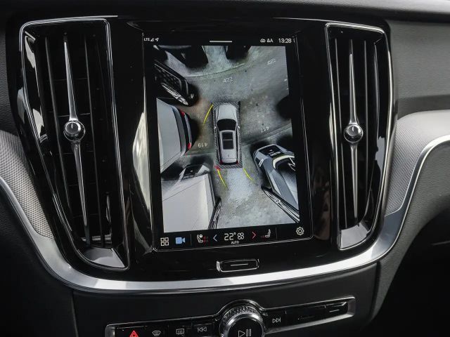 Volvo V60 Cross Country AWD Plus