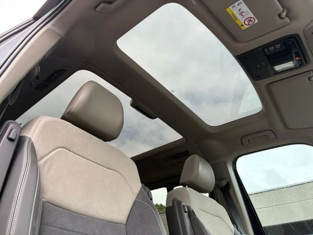 Volkswagen Multivan Lang Style T7