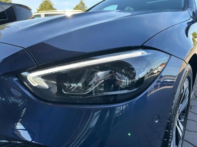 Mercedes-Benz C 180 AVANTGARDE Sedan