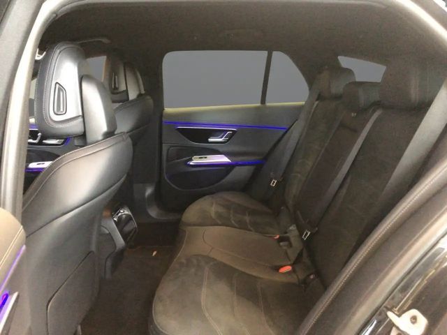 Mercedes-Benz E 200 AMG Line