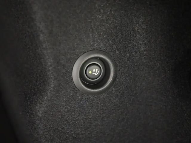 BMW 218 218d Active Tourer Luxury Line Sedan