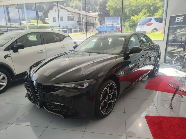 Alfa Romeo Giulia AT8 Q4
