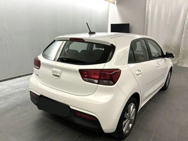 Kia Rio Vision
