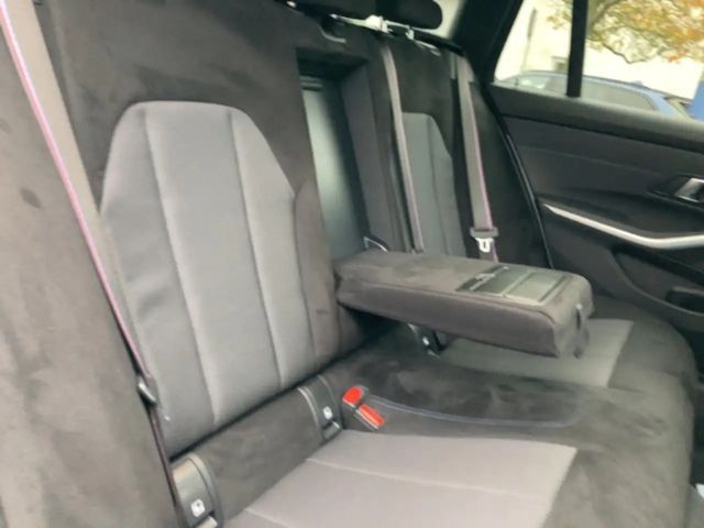 BMW 330 330e M-Sport Touring xDrive